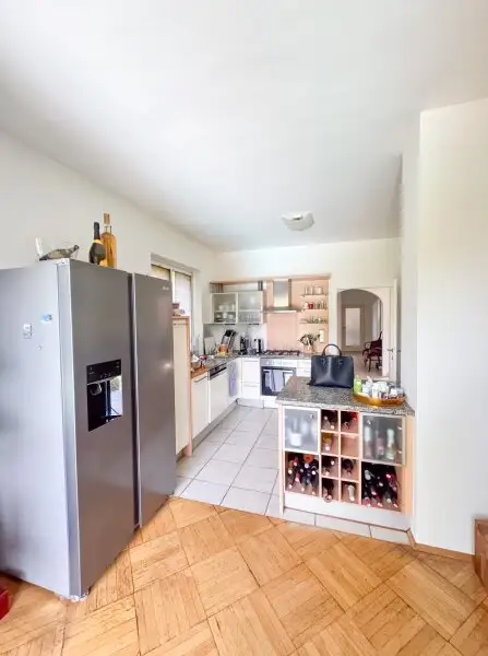 Einfamilienhaus mit Pool, Sauna & Wohnkeller auf Eigengrund in Toplage von Baden bei Wien