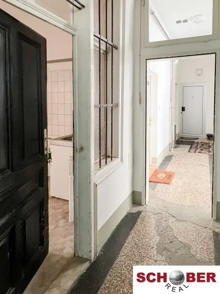 Sanierungsbedürftige Altbauwohnung