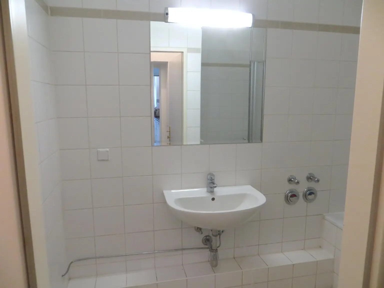 Befristet vermietete 2-Zimmer-Wohnung im sanierten Altbau.