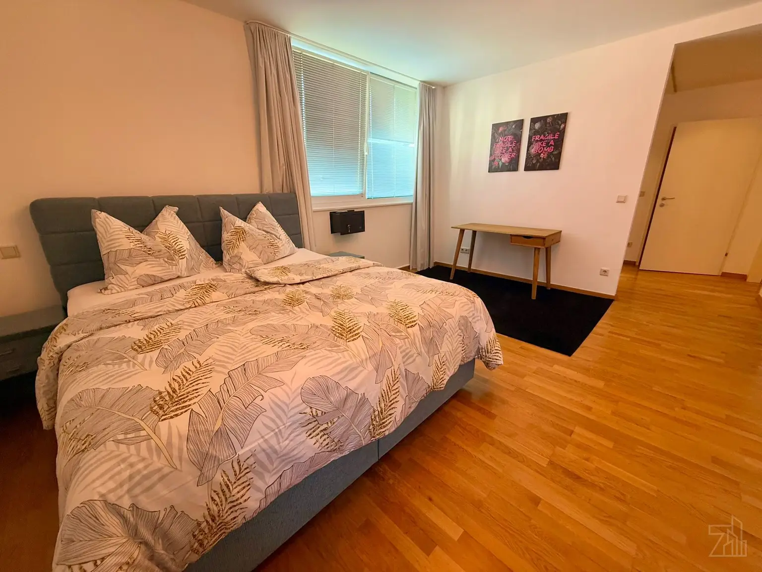 Gartenwohnung mit Designküche & Kamin – möbliert, ab 15.09. frei!