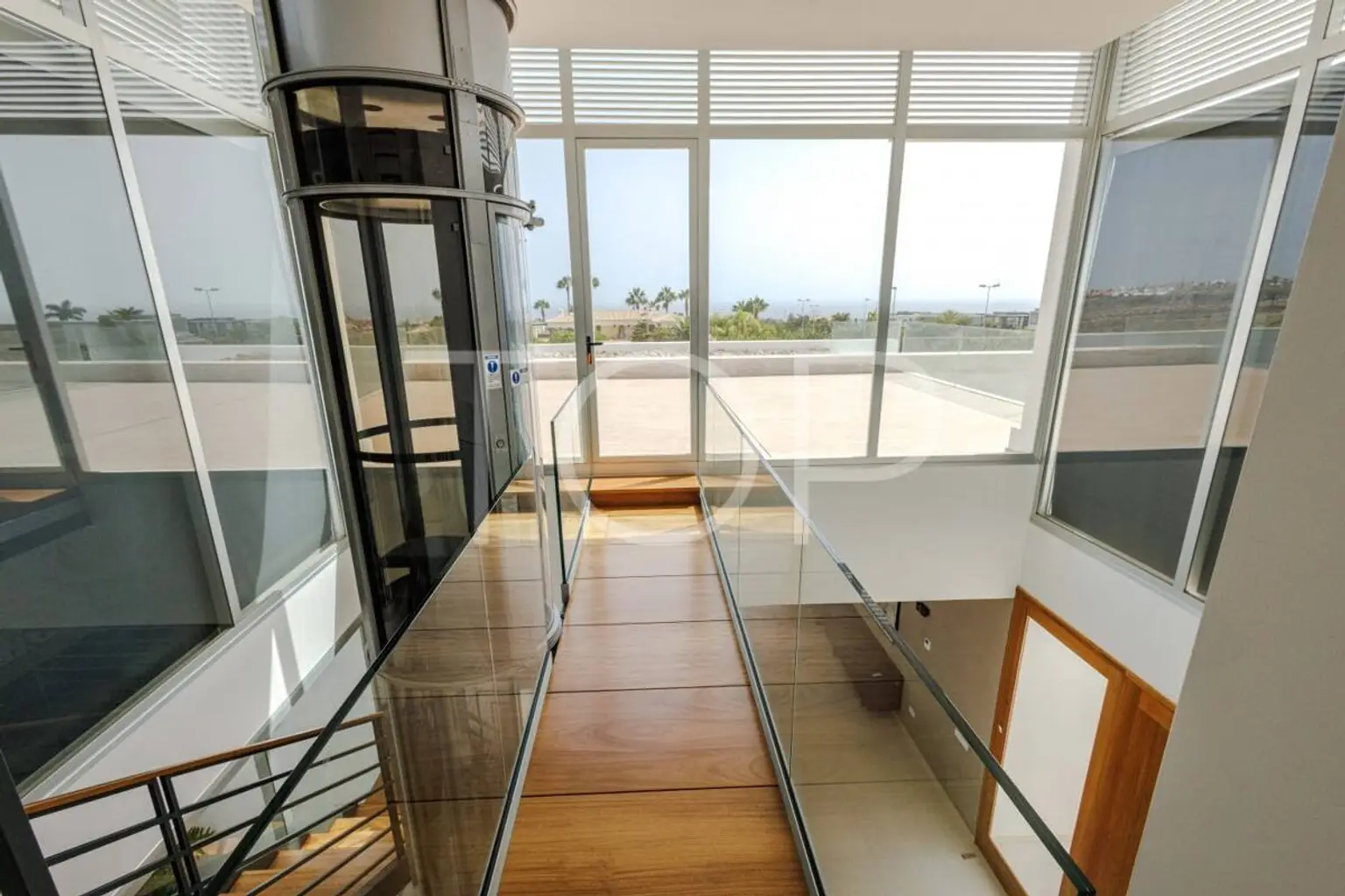 villa-arizona-stairs-upstairs1
