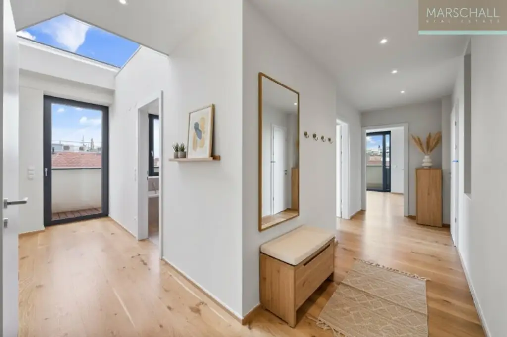 Beeindruckende Penthousewohnung mit wunderschönem Blick und Garage in Stilaltbau