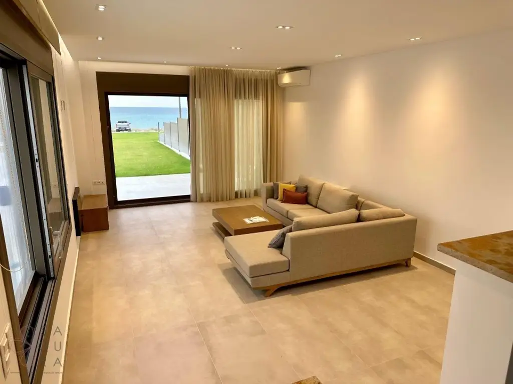 Erste Villa am Ufer – Ihr privates Paradies in Posidi
