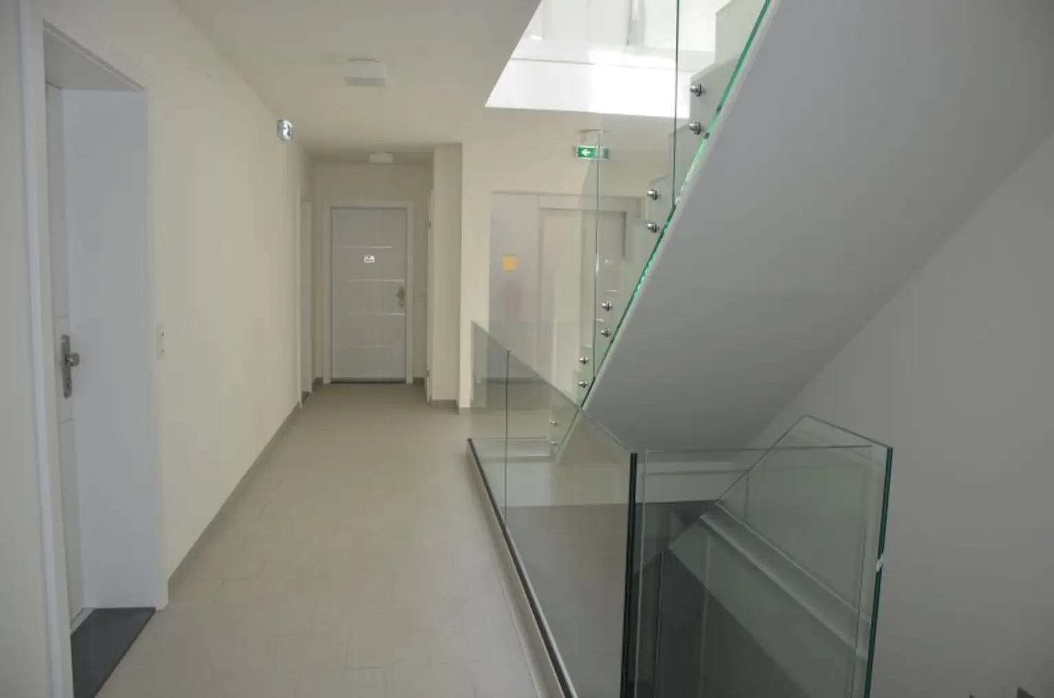 HELLE 3-ZIMMERWOHNUNG NAHE ISTA. CHARMANTE FAMILIENWOHNUNG MIT TERRASSE UND AUTOSTELLPLATZ IN MARIA GUGGING.