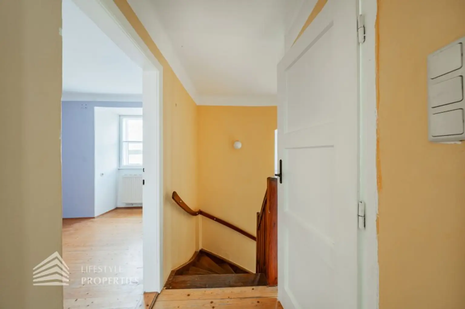 Exklusives Baugrundstück in einzigartiger Lage mit Einreichplanung!