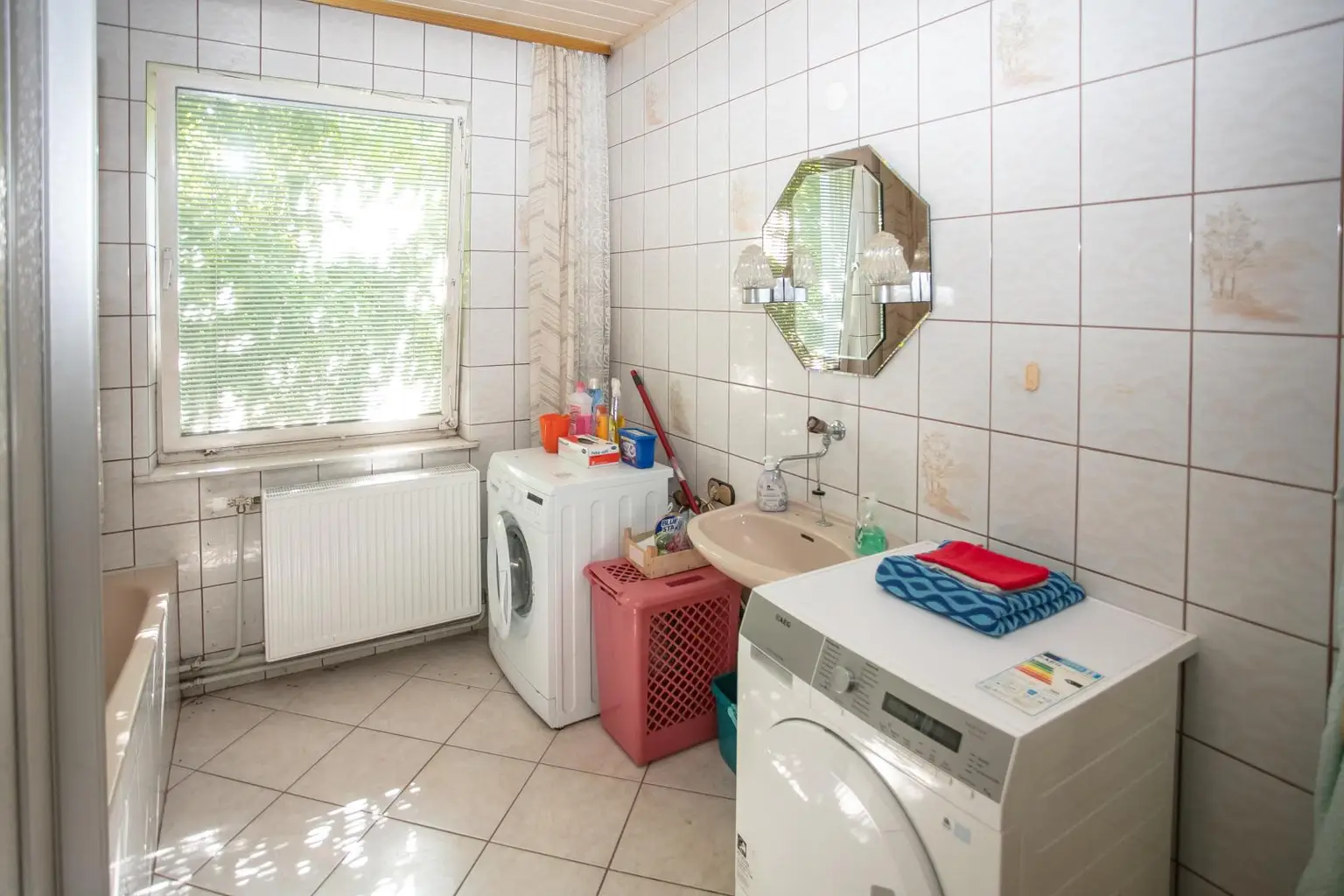 Ländliches Wohnglück mit Nebengebäude und viel Platz