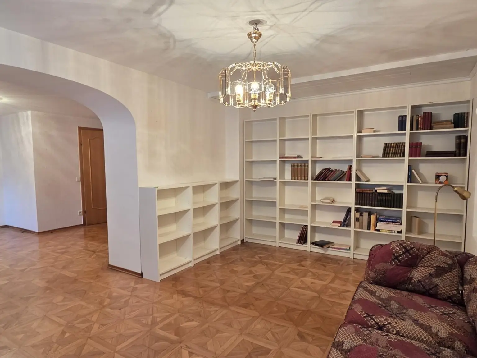 Zimmer 2, KG
