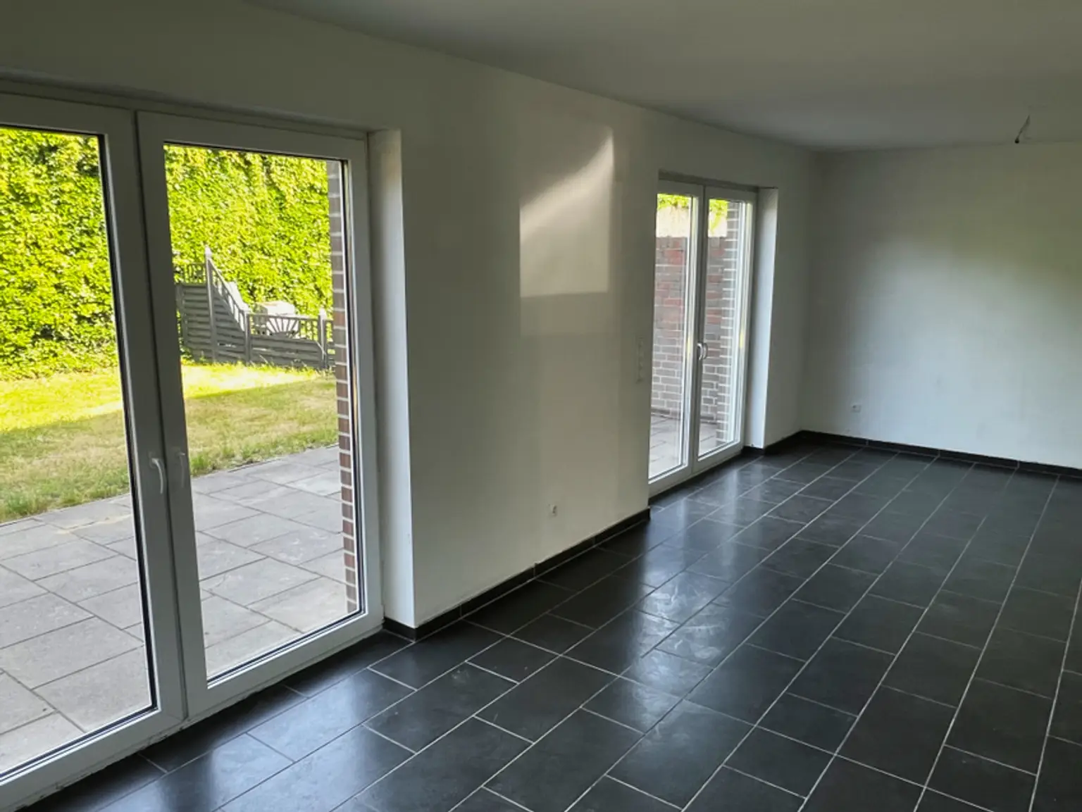 Energieeffizienzklasse A+! Modernisierte 3-Zimmer-Wohnung mit Garten und Terrasse!