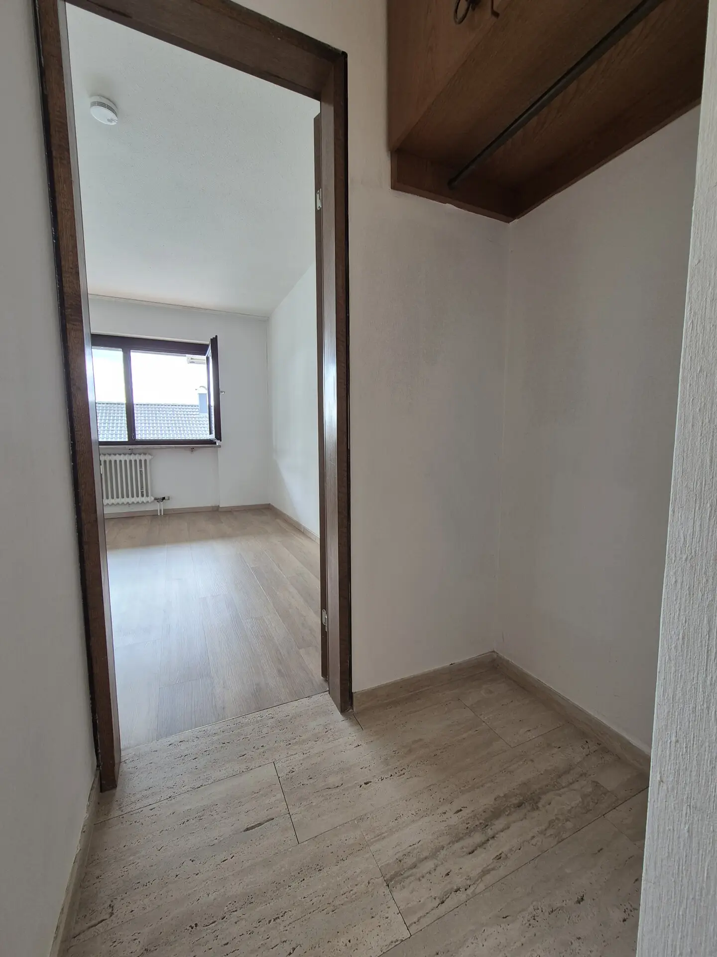 Abstellniesche vor dem Schlafzimmer