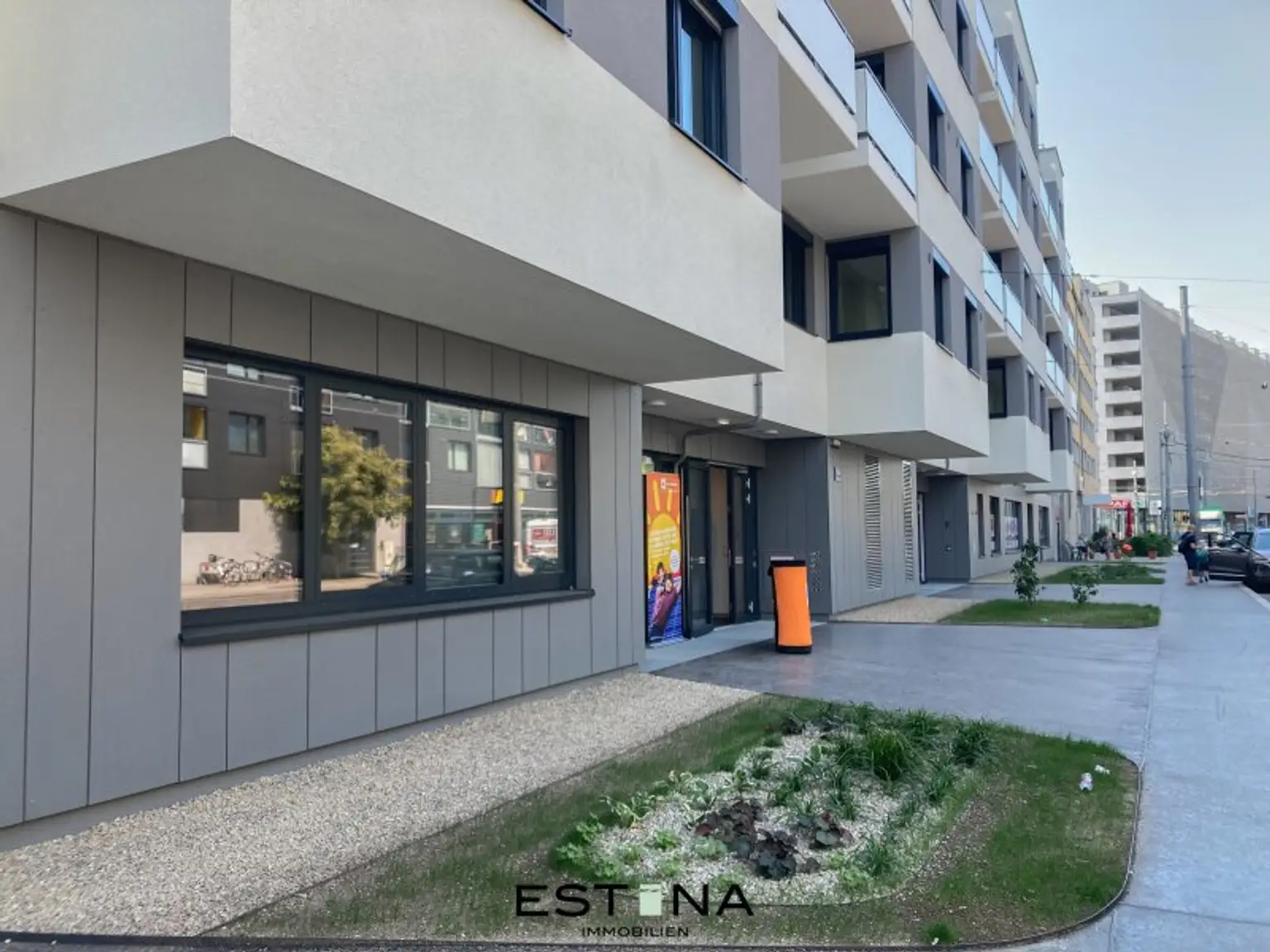 Elegante Wohnung mit Balkon - Kirschblütenpark