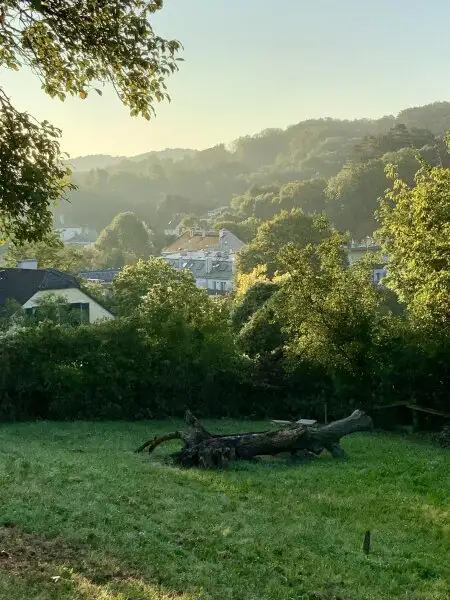 Charmantes Haus mit wunderschönem Garten in Top-Lage Nähe ISTA in Klosterneuburg/Kierling.