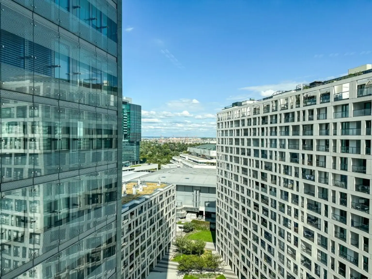 Modernes und schönes Büro im Ares Tower - 12. Stock - 1220 Wien