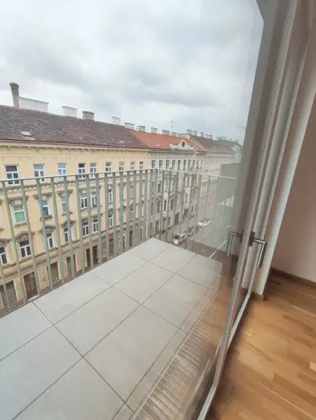Modern wohnen in Meidling! Neubau 2-Zimmer-Erstbezug mit Balkon im 5. Liftstock - Top60