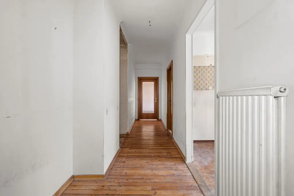 "Zentrale Floridsdorfer Lage – 3-Zimmer-Sanierungsobjekt mit Aufzug"