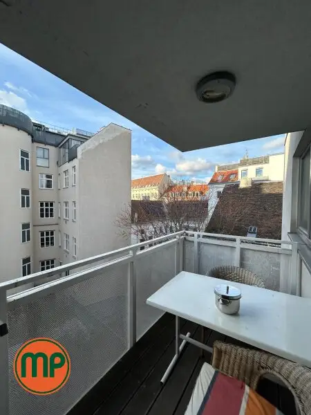 Elegante 2-Zimmer-Wohnung mit Balkon – Premiumlage unweit Uni & AKH