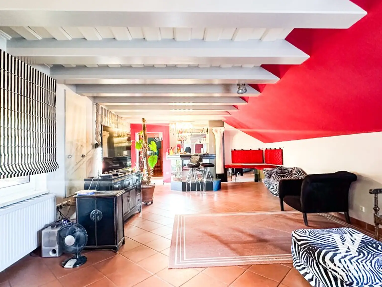 NOTVERKAUF: 4-Zimmerwohnung in Bestlage | Dachgeschoß | Große Terrasse | Spitzenpreis