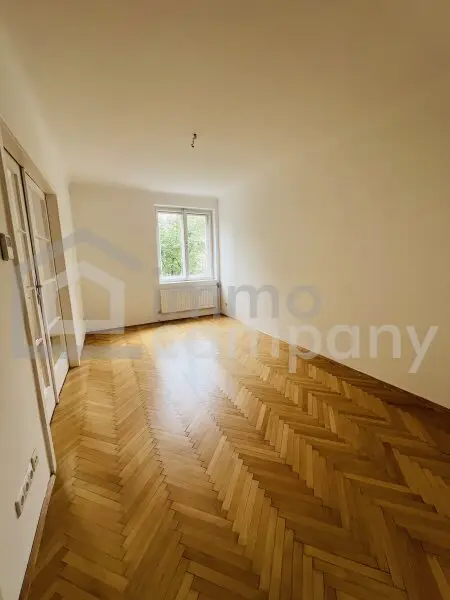 Neue schöne Wohnung mit herrlicher Aussicht! 8. Bezirk. U6 und U2!
