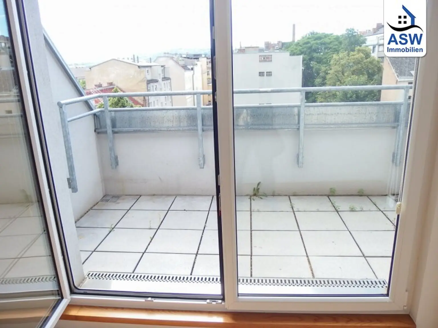 Schöne 2-Zimmer-Maisonettewohnung mit großzügiger Dachterrasse