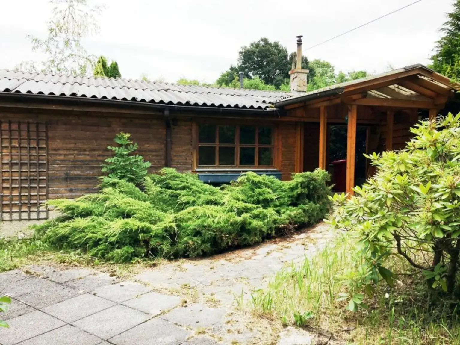 + MIETHAUS IM WIENERWALD + EIGENGARTEN + HAUSTIERE ERLAUBT +