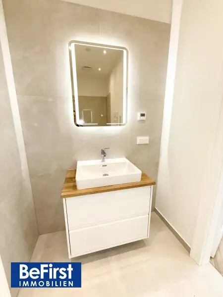 Exklusive top sanierte Terrassenwohnung im sanierten Stilaltbau