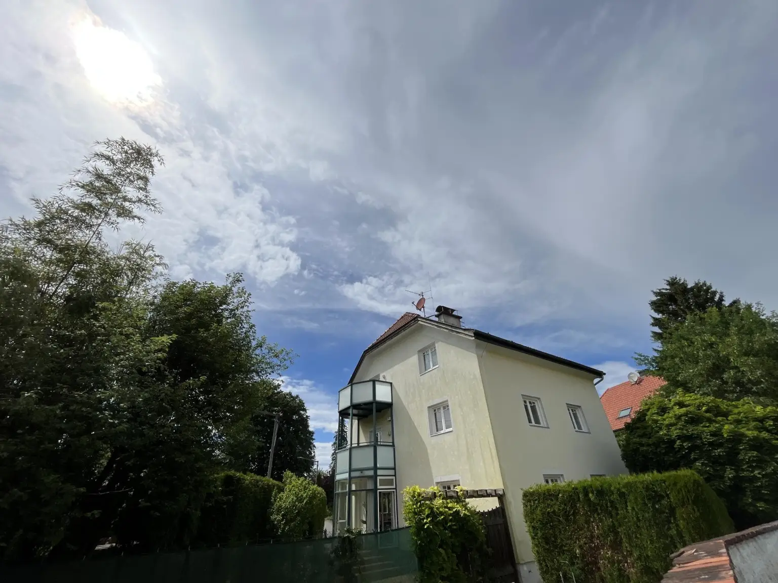 Traumhafte 2,5 Zimmer DG-Wohnung mit eigenen Garten | SALZBURG RIEDENBURG