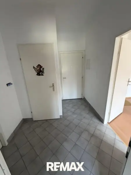 8 Vorzimmer