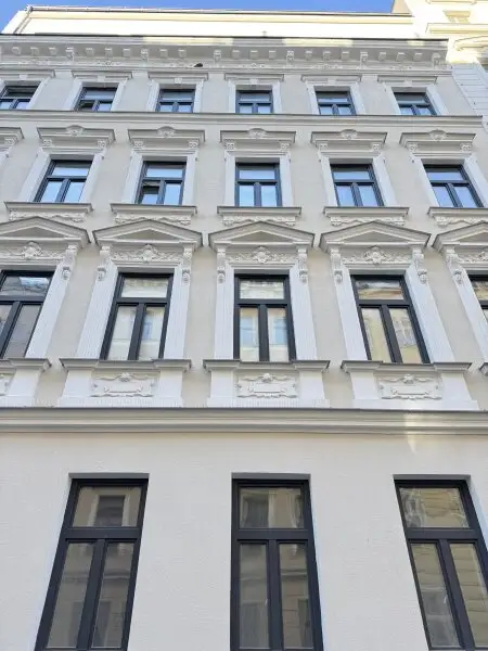 Exklusive 2-Zimmer-Terrassenwohnung im generalsanierten Altbau – Erstbezug mit hochwertiger Ausstattung in 1050 Wien