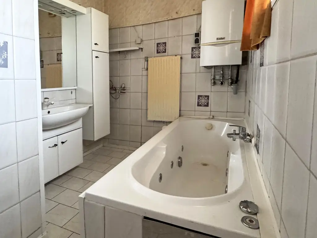 "Eckgrundstück - Haus/Bungalow mit schönem Garten!"