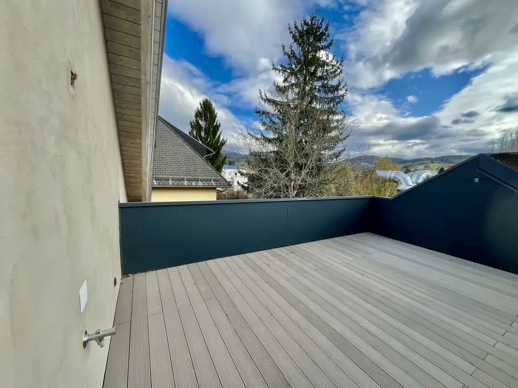 Maisonette: 1.OG und Dachgeschoss mit uneinsichtiger Dachterrasse, Parkplatz, top Ausstattung, Andritz