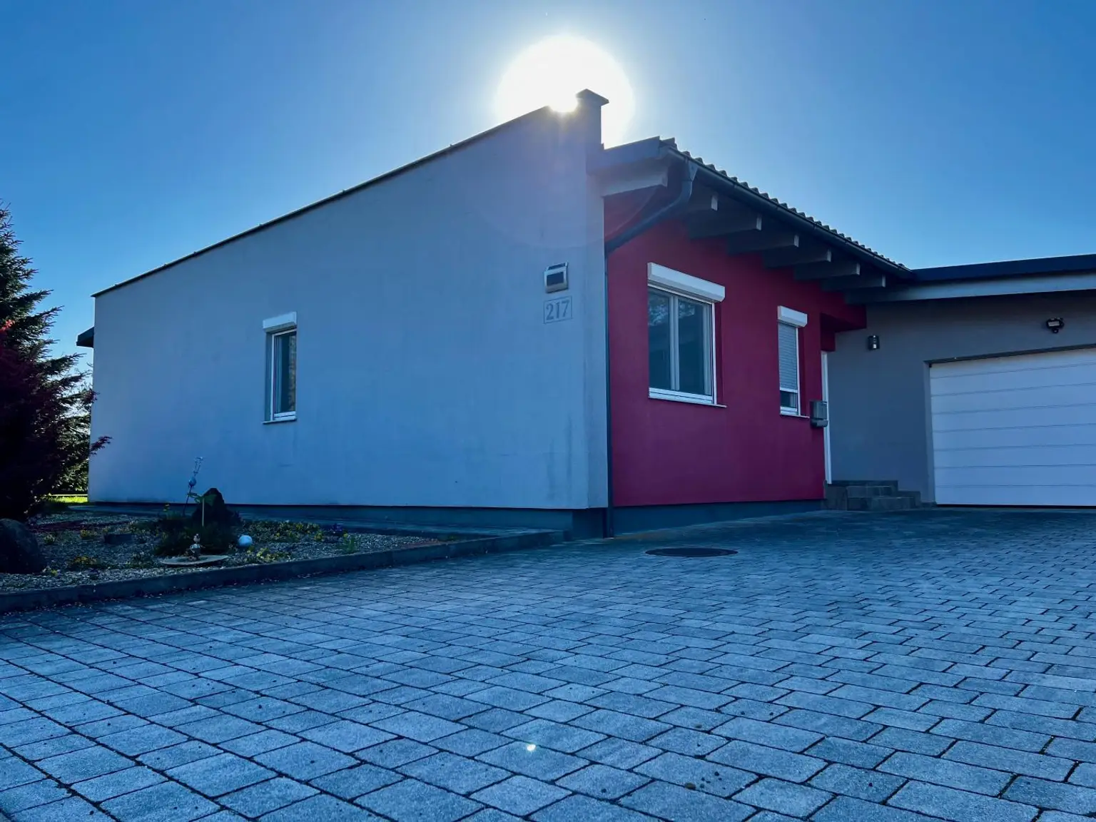 Außenansicht / Einfahrt