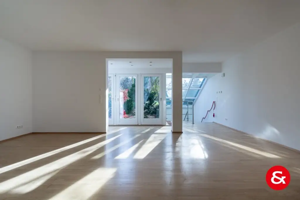 UNBERFISTETE Gartenwohnung mit Hobby/SPA-Ebene und 2 Garagenplätzen!