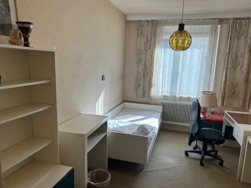 +++ TOP PREIS P.B. - KORNEUBURG, GROSSES 7 ZIMMER EIN -ZWEIFAMILIENHAUS, BENÖTIGT LIEBEVOLLE MODERNISIERUNG, toller Wintergarten und Terrasse Altbaumbestand GARTEN +++