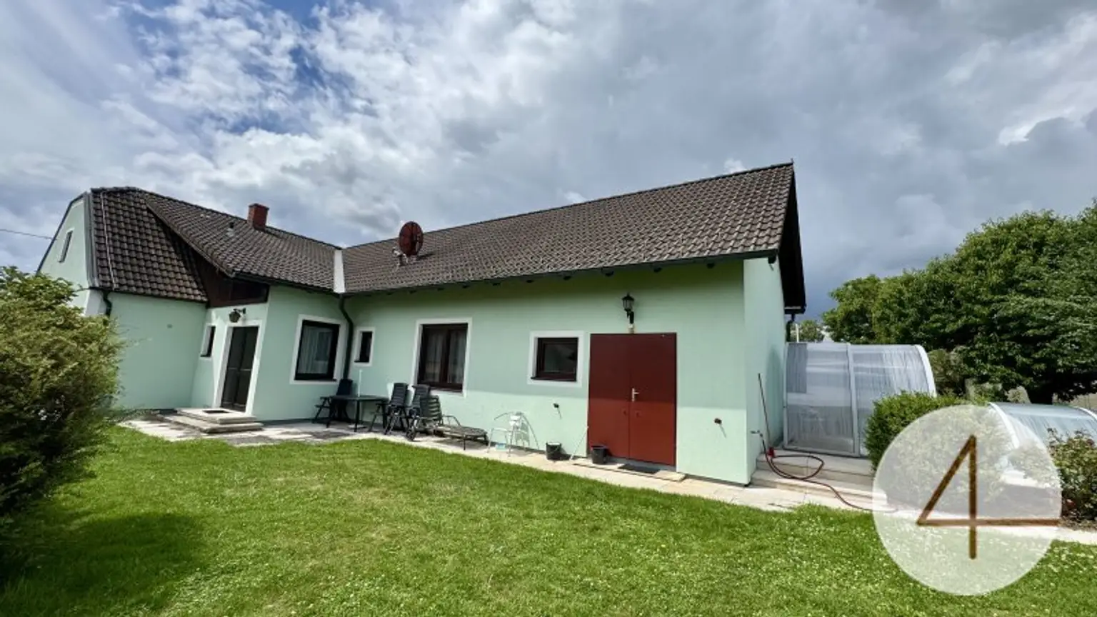 Tolles Einfamilienhaus mit Pool