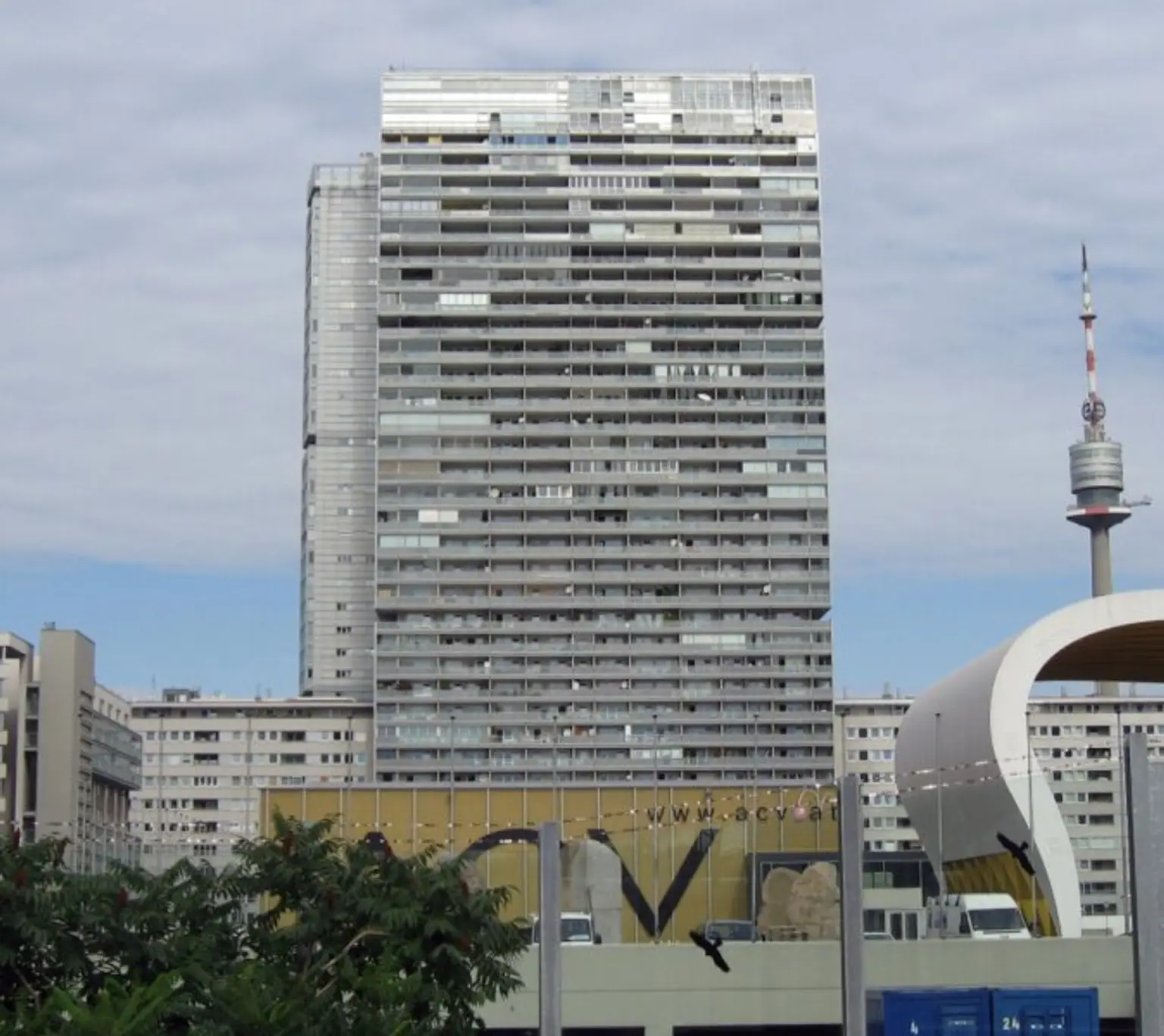 2-Zimmer-Wohnung mit atemberaubendem Wien-Panorama im Mischek Tower