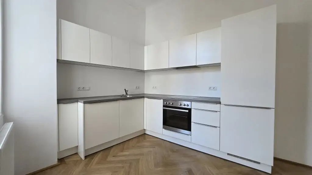 Super zentrale Innenstadtlage - ! ! ! 4.STOCK OHNE LIFT ! ! ! - Top-Zustand und ruhige Innenhofausrichtung