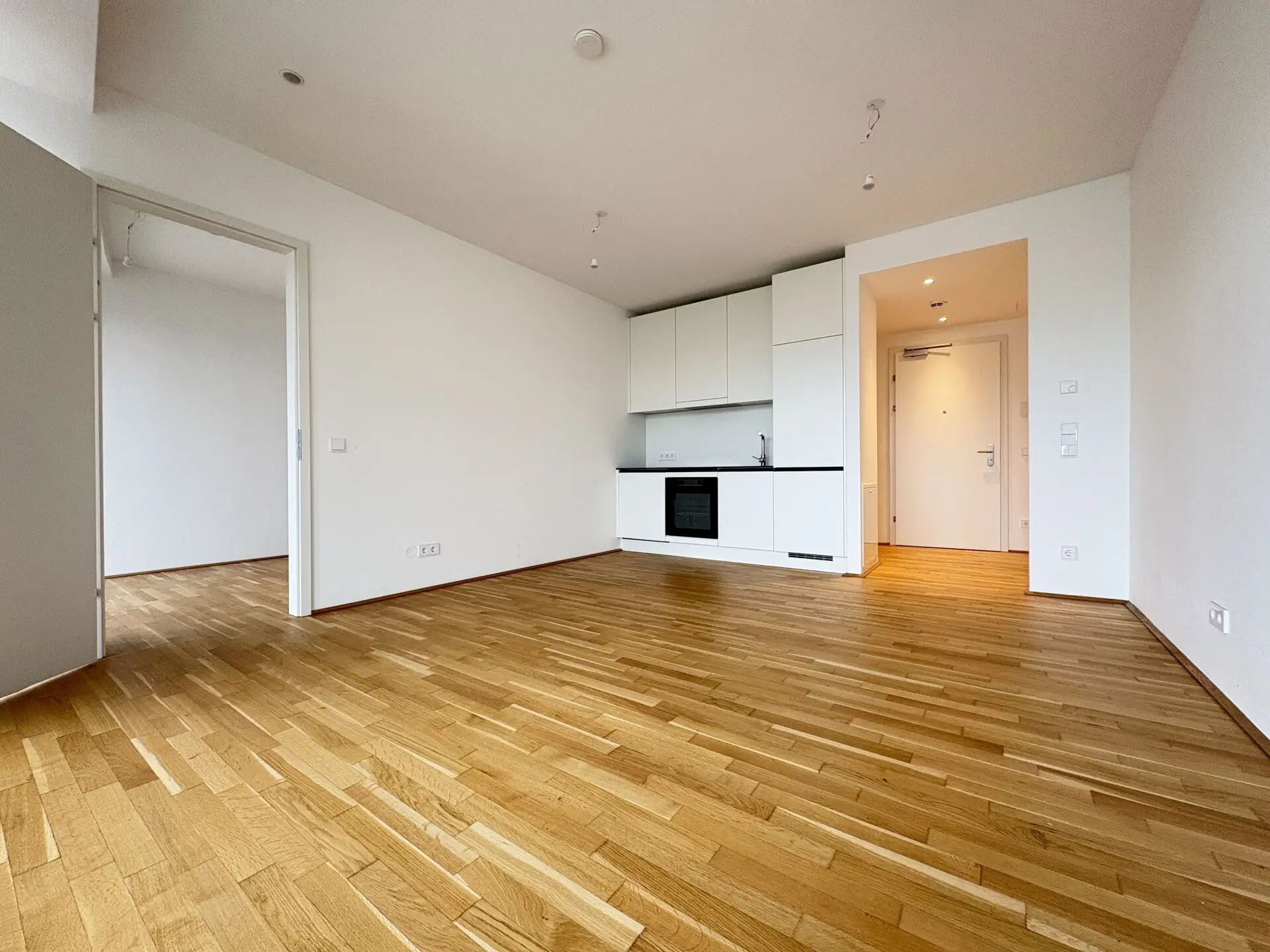 20251120_121311190_iOS