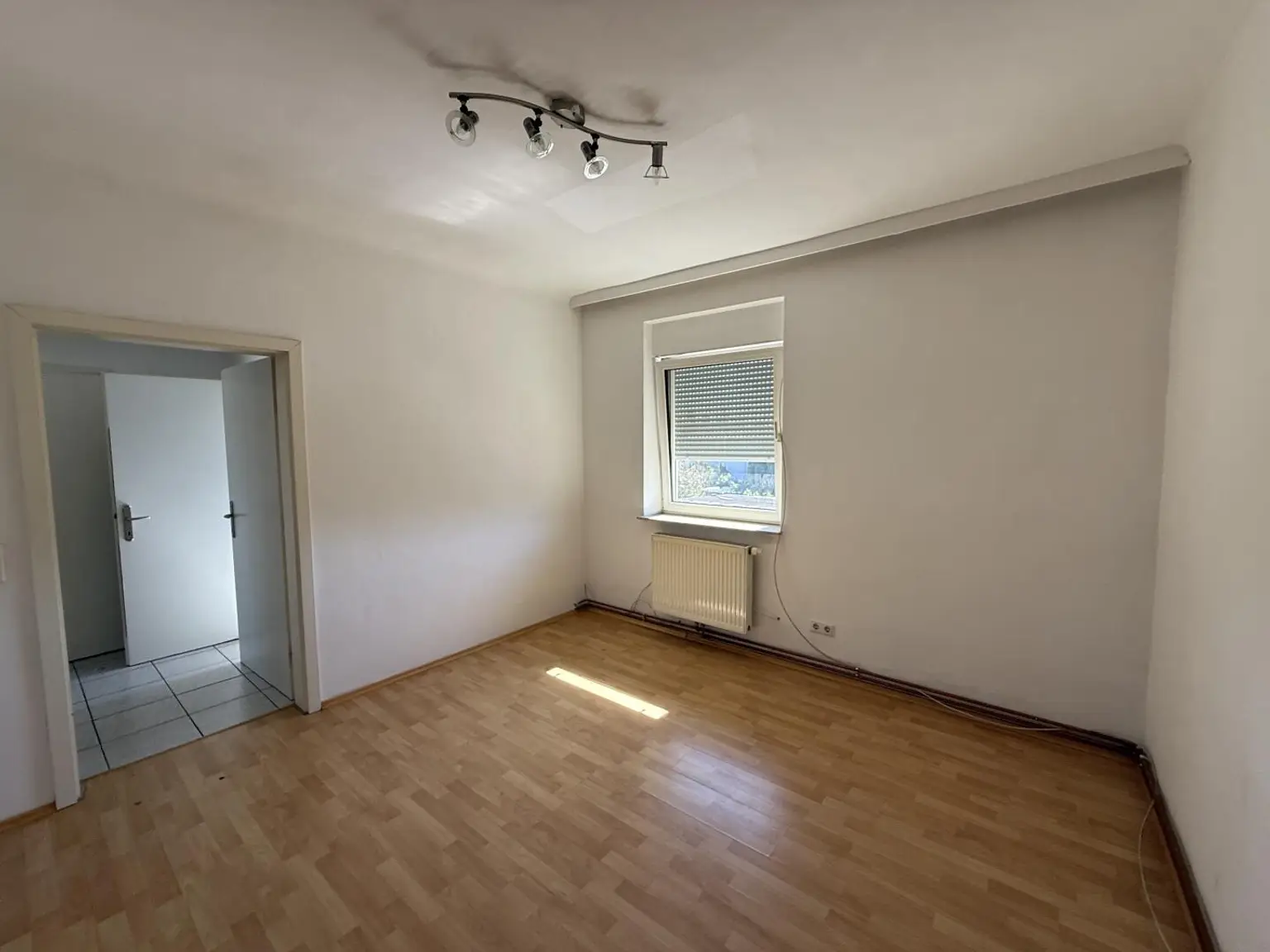 Charmante 2-Zimmer-Wohnung mit Gartenanteil und Garage in Graz-Straßgang