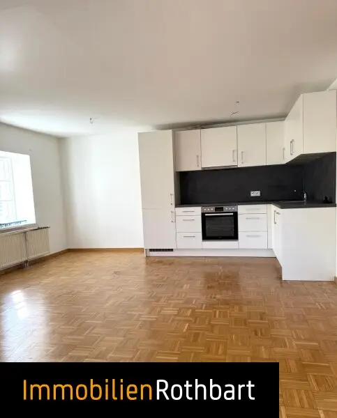 Helle 2,5-Zimmer-Wohnung in zentraler Lage!