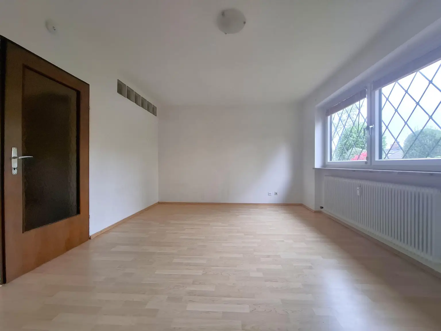 Garconniere in Mattsee - Gemeinschaftsgarten mit Seeblick