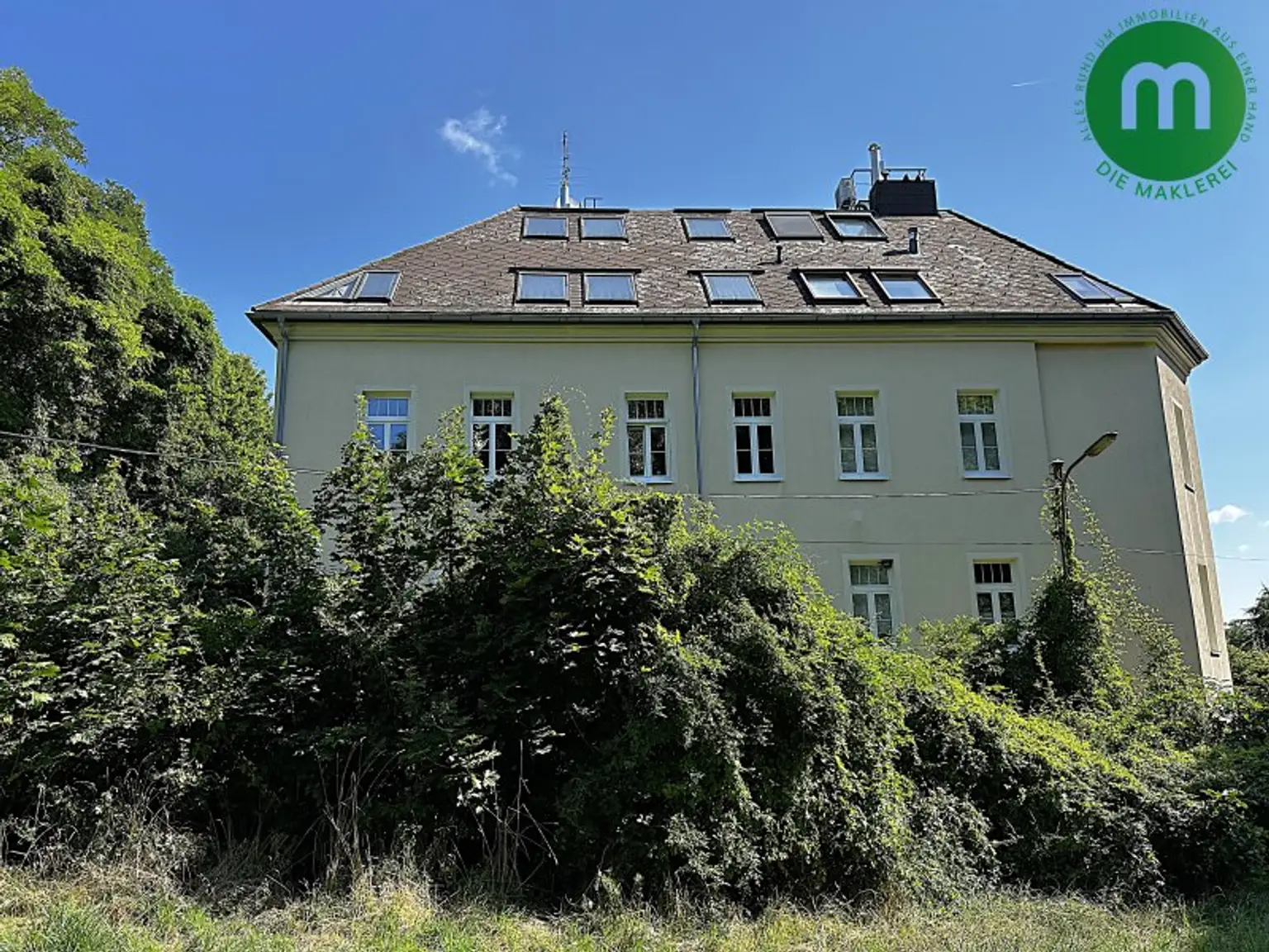 Wohnen am grünen Stadtrand - 160 m² Gartenwohnung in absoluter Ruhelage