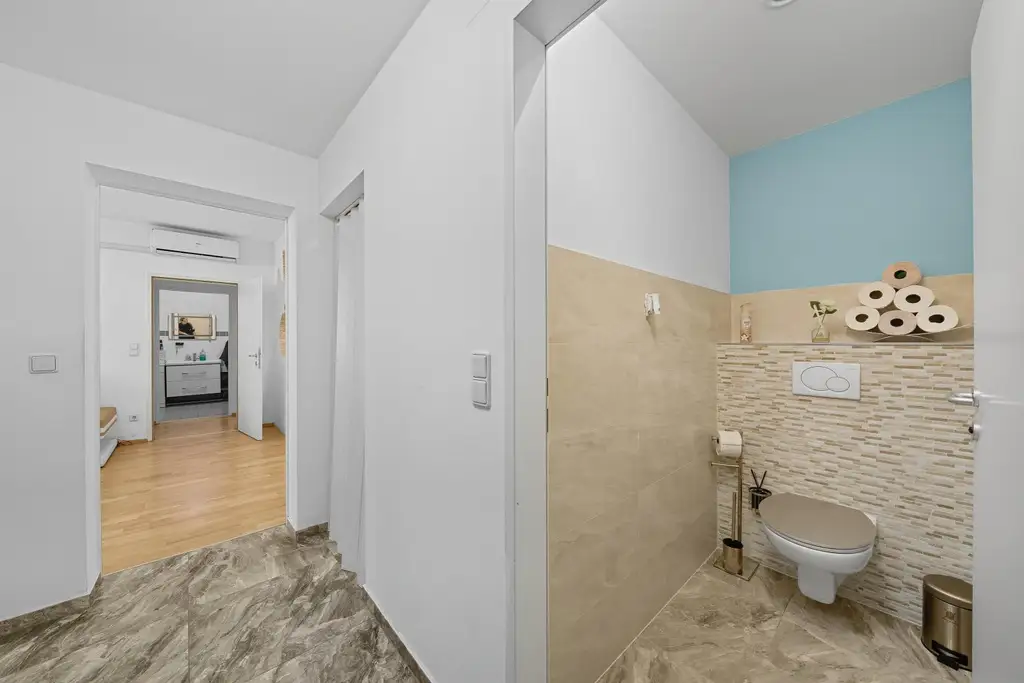 Neuwertige 4-Zimmer Wohnung mit Terrasse und Tiefgaragenplatz in Korneuburg!