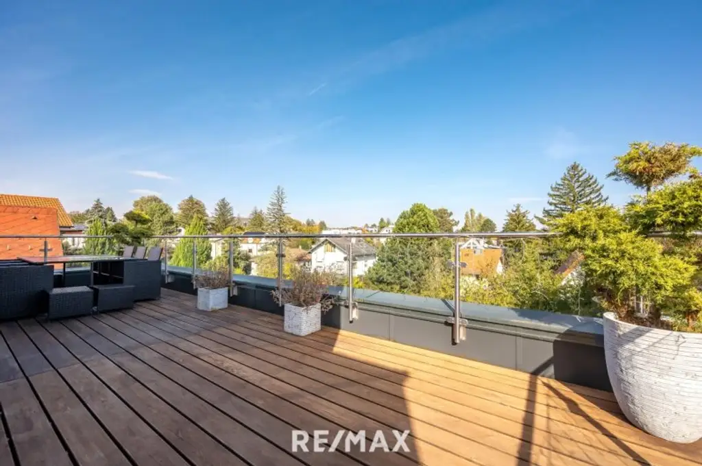 WOHNEN MIT STIL | KOMFORT | LUXUS UND SWIMMINGPOOL in Grünruhelage.