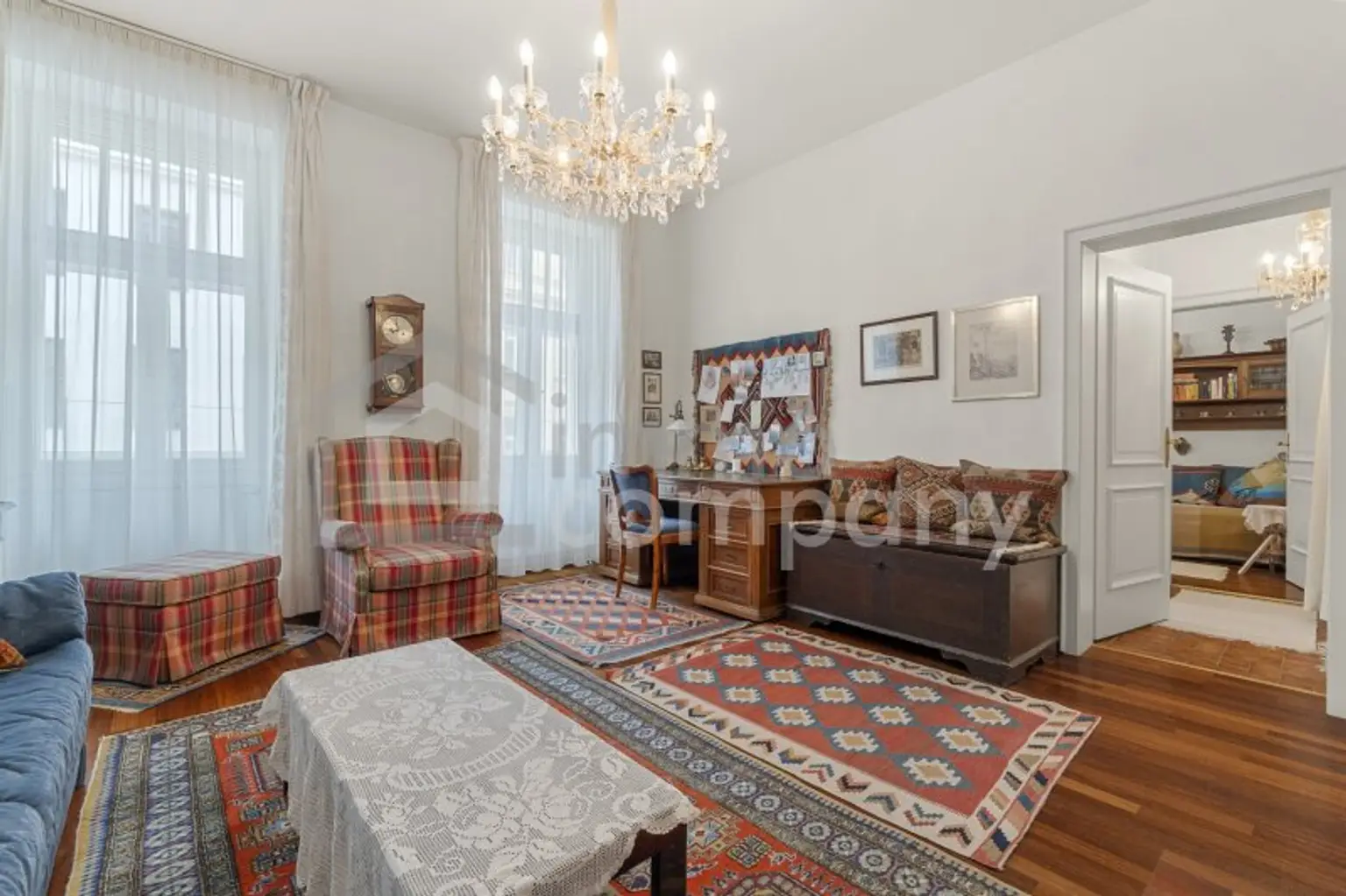 Elegante Altbauwohnung, mit Charakter