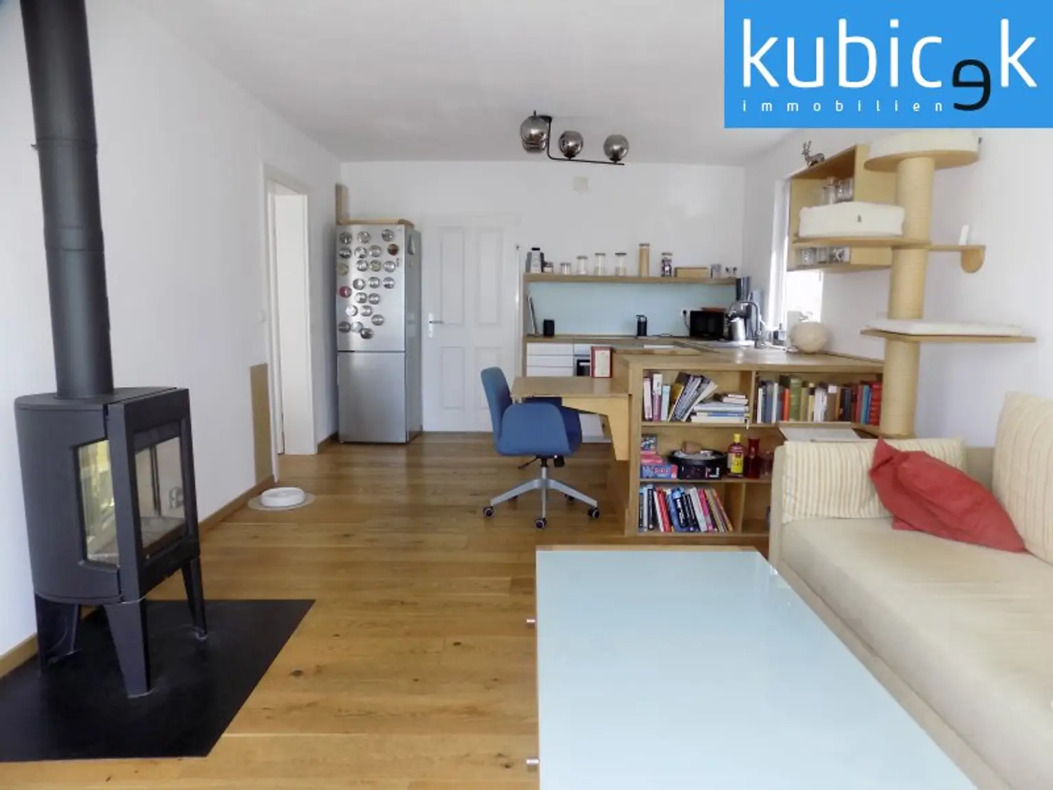 Moderner Sommer-Badebungalow mit direktem Wasserzugang auf Pachtgrund