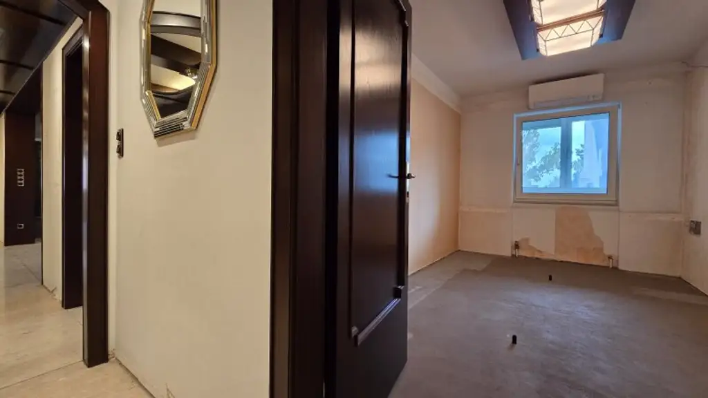 Charmante 3-Zimmer-Wohnung in 1100 Wien – Ihre Sanierungschance mit Loggia * KFZ Garagenplatz * Sauna