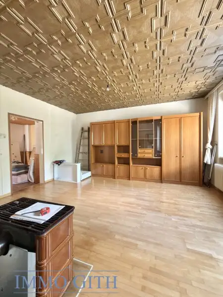 RUHIGE SACKGASSENLAGE MIT POTENZIAL – 652 M² GRUNDSTÜCK MIT EINFAMILIENHAUS, POOL & EINREICHPLAN IN GUNTRAMSDORF ZU KAUFEN!