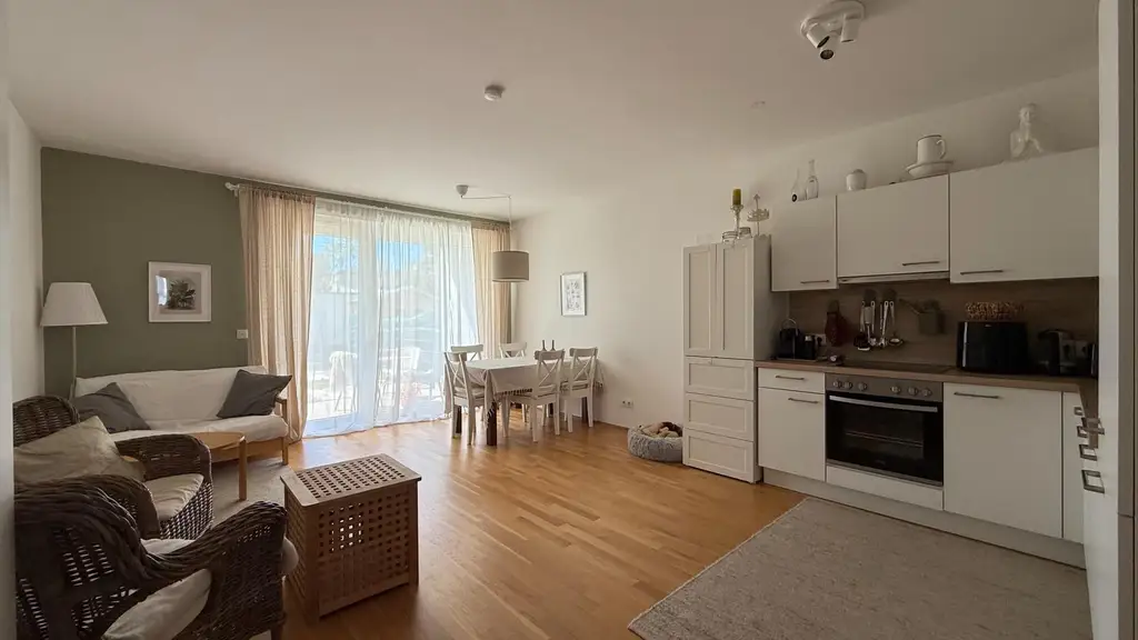 Moderne 4-Zimmer-Neubauwohnung mit 245m² EIGENGARTEN nahe Akademiepark