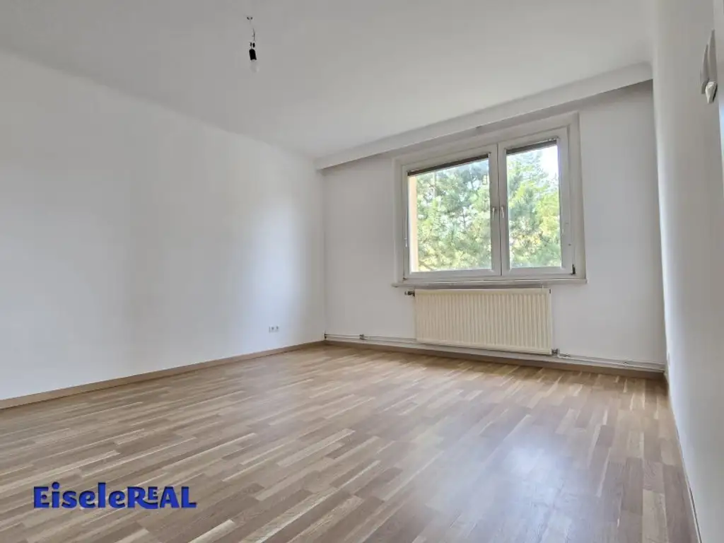 tolle 2 Zimmer Wohnung, extra Küche