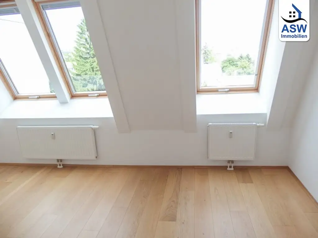 Schöne 2-Zimmer-Maisonettewohnung mit großzügiger Dachterrasse