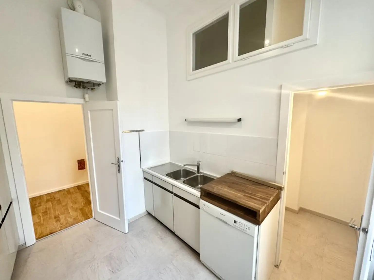 NEU! ERSTBEZUG! Geräumige 1-Zimmerwohnung in wunderschönem Stilaltbau zu vermieten!